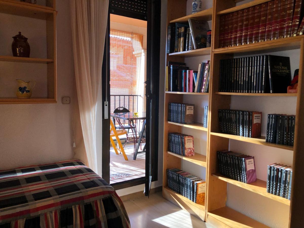Loft Acogedor Con Terraza Y Parking En El Centro Apartment Huesca Exterior photo