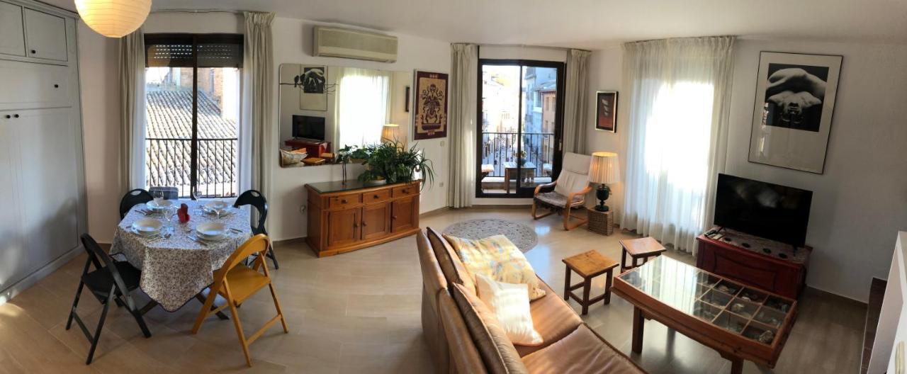Loft Acogedor Con Terraza Y Parking En El Centro Apartment Huesca Exterior photo